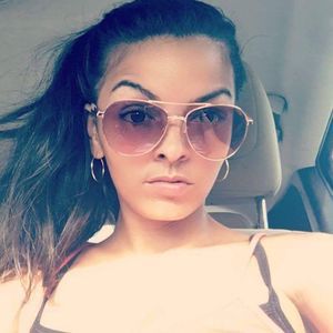 Meet your Posher, Elisa